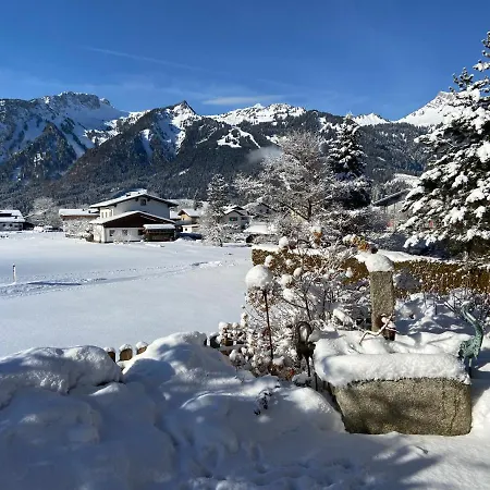 Ferienwohnung Burgblick * Ehenbichl